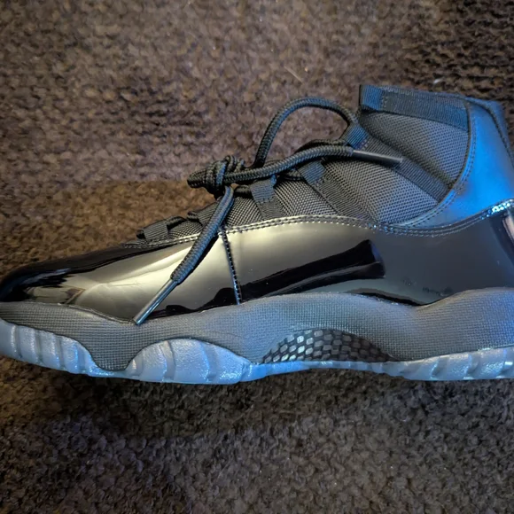 Air Jordan 11 Retro Gamma Sneakers